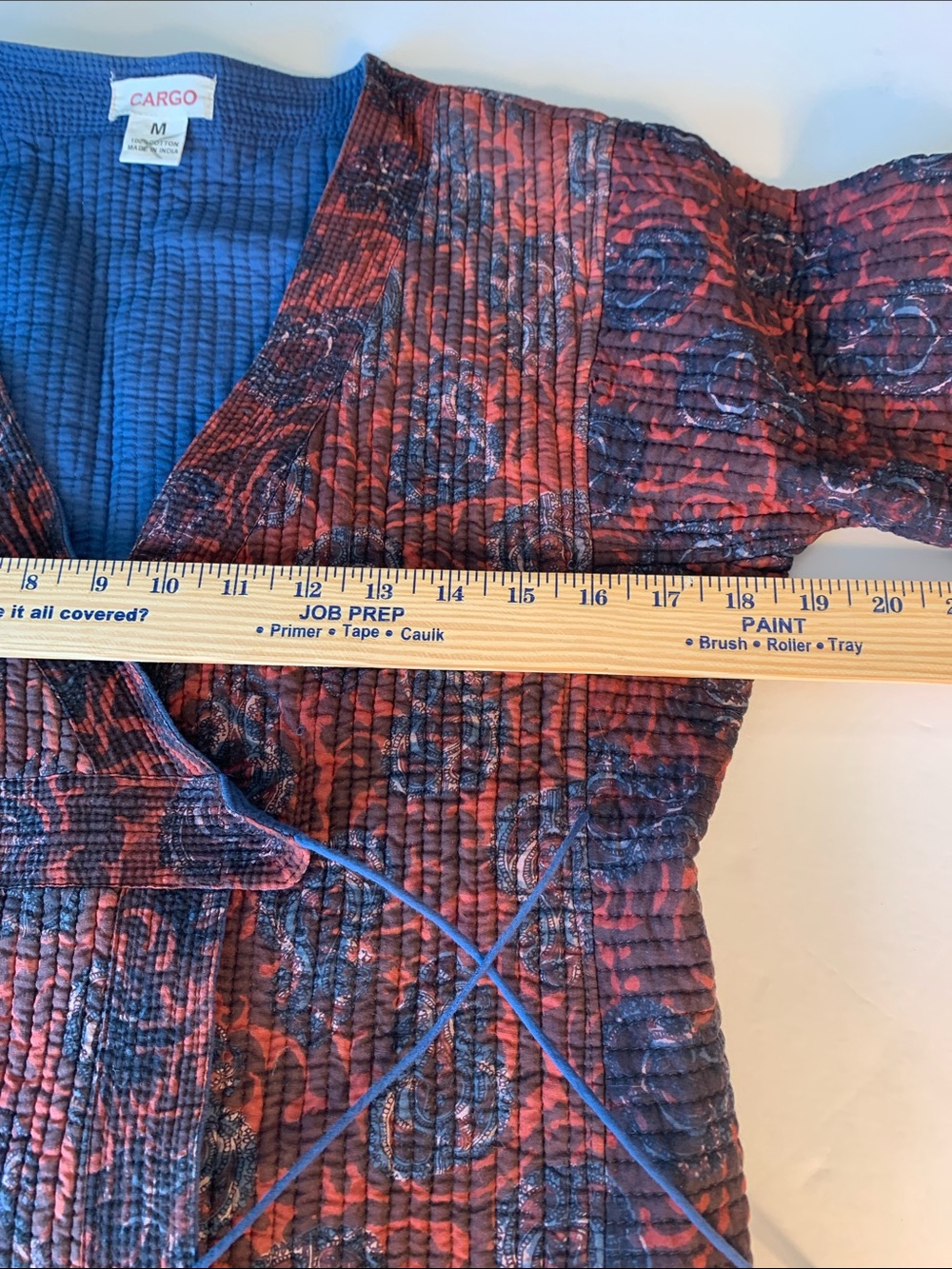 CargoWomen’s Red Quilted Floral Wrap jacket with Tie - Picture 8 of 9
